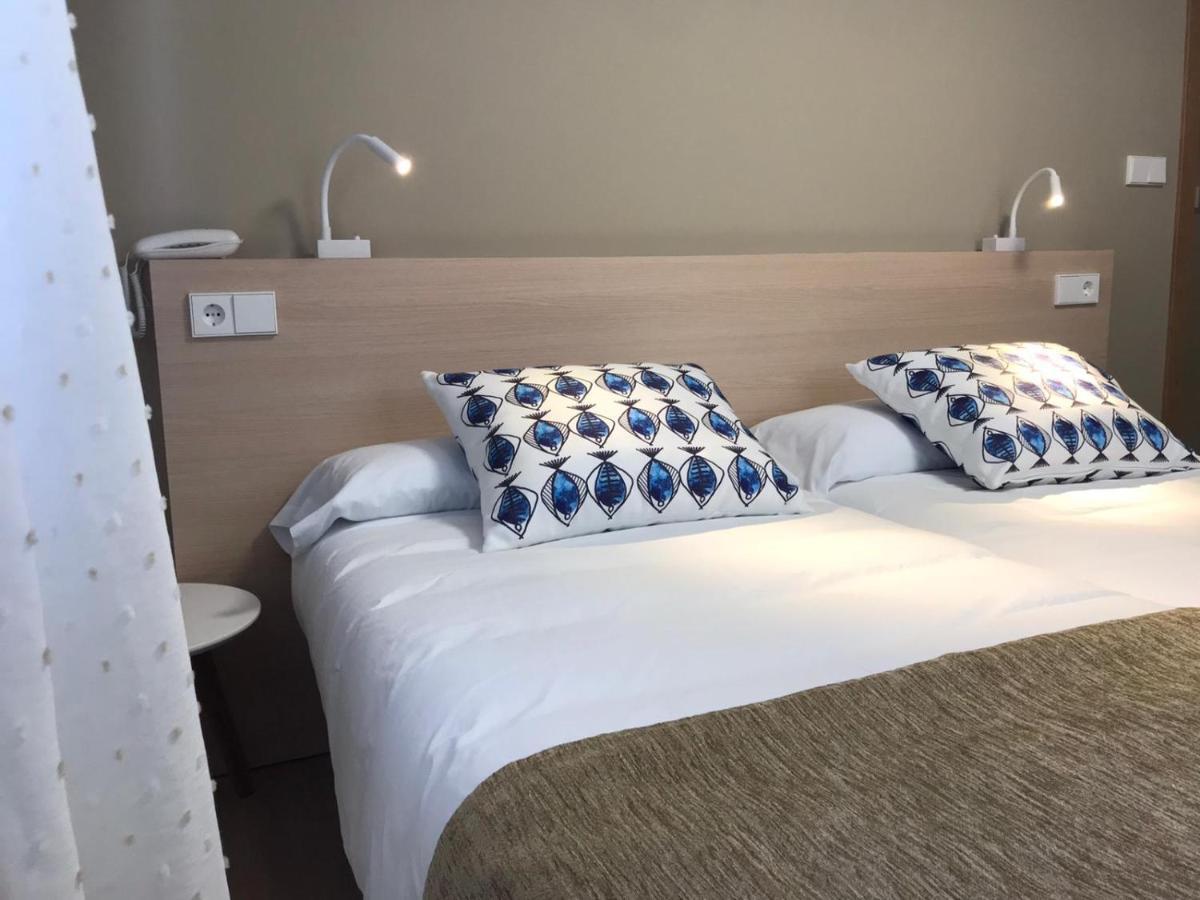 Hotel Baltico 2 Estrellas Luarca Εξωτερικό φωτογραφία