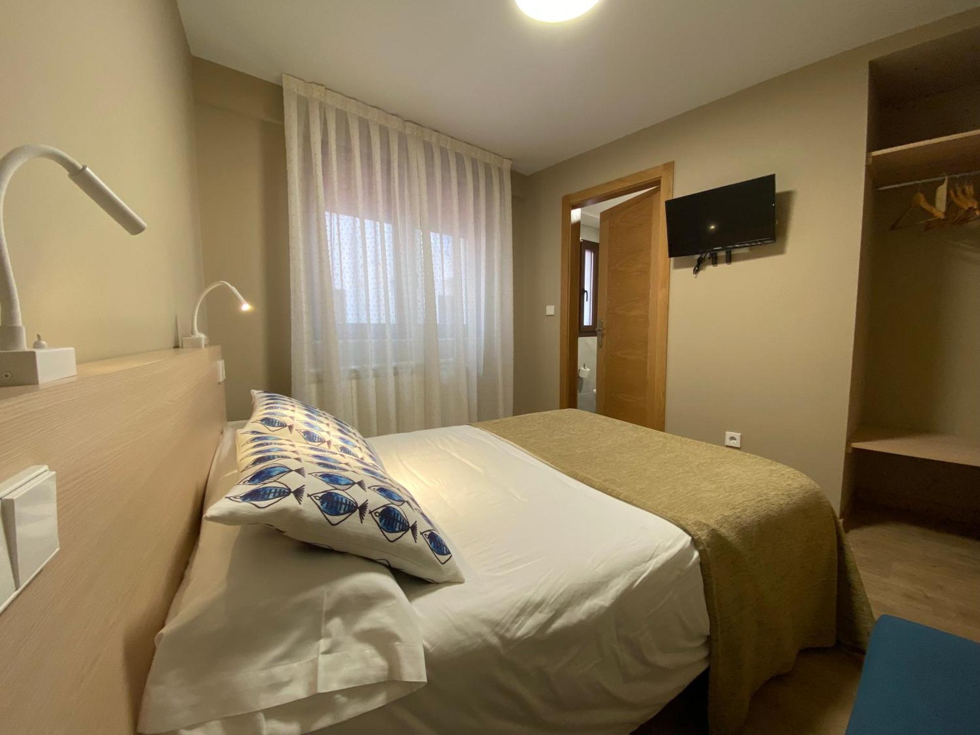 Hotel Baltico 2 Estrellas Luarca Εξωτερικό φωτογραφία